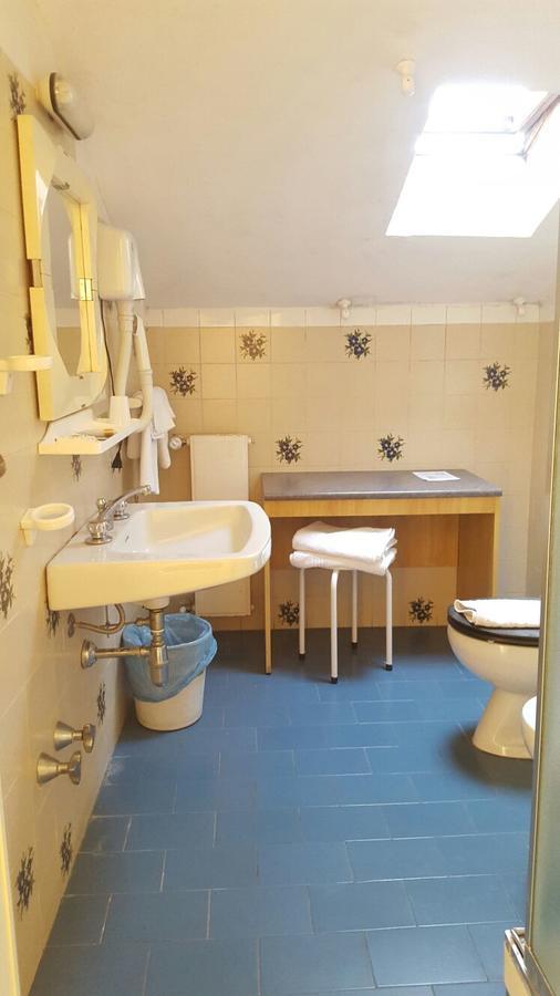 Albergo Savoia Ospedaletti Kültér fotó